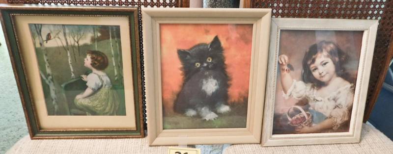 lot 21 image: 3 pieces framed art