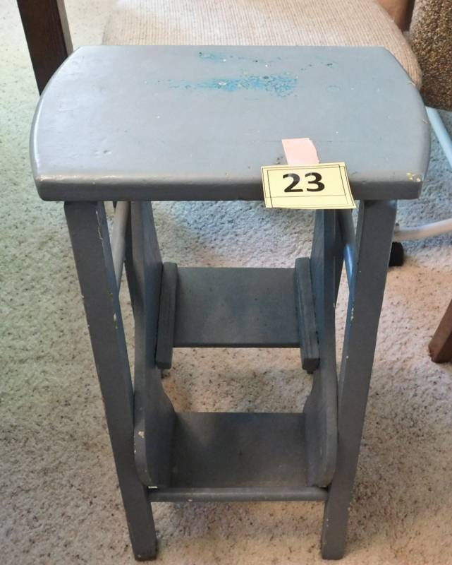 lot 23 image: Vintage wooden stool  homemade version of a cosco chair