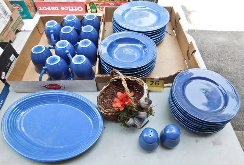 lot 26 image: Large set of Sabatier Blue Cannes dishware