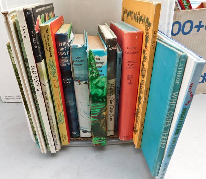 lot 128 image: vintage childrens and young readers books