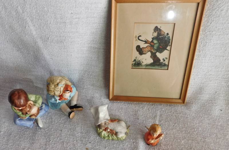 lot 152 image: 5 Goebel and Hummell items please see photos