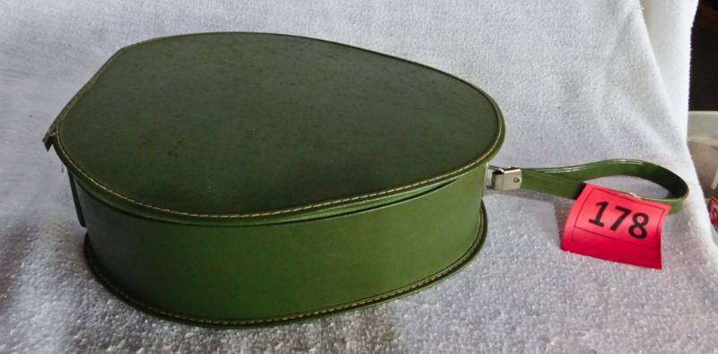 lot 178 image: hat box filled with buttons