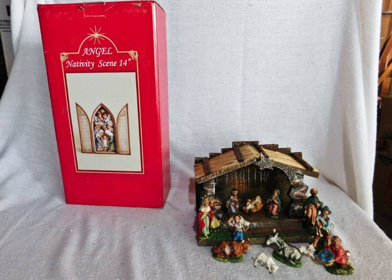lot 207 image: Seasonal Holiday dcor, Holy FamilyNativity Christmas