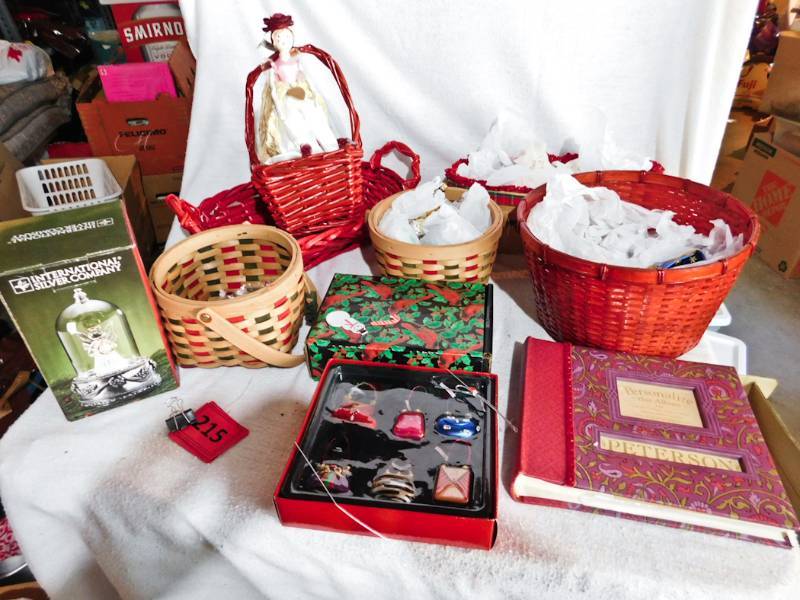 lot 215 image: Seasonal Holiday dcor, serving items Christmas