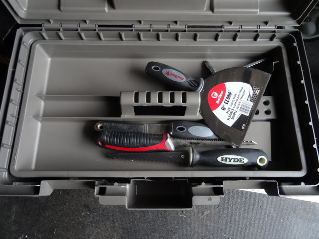 lot 43 image: Plastic Tool Box with Sheet Rock  Tools