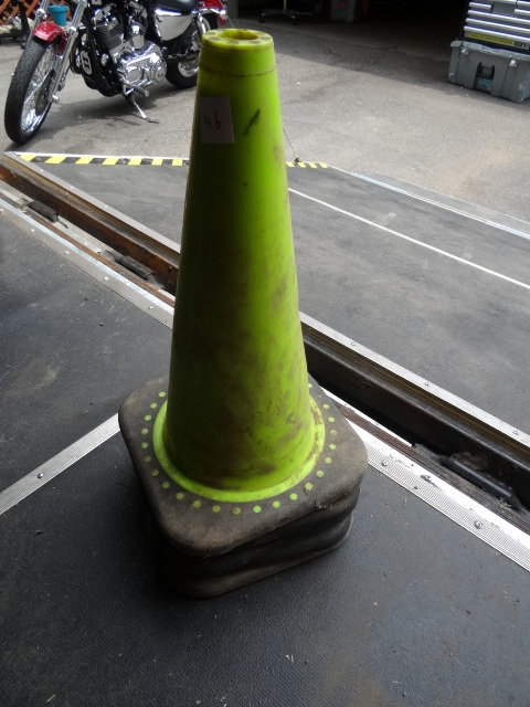lot 46 image: 5 Safety Cones