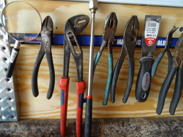 lot 67 image: Misc Pliers and More