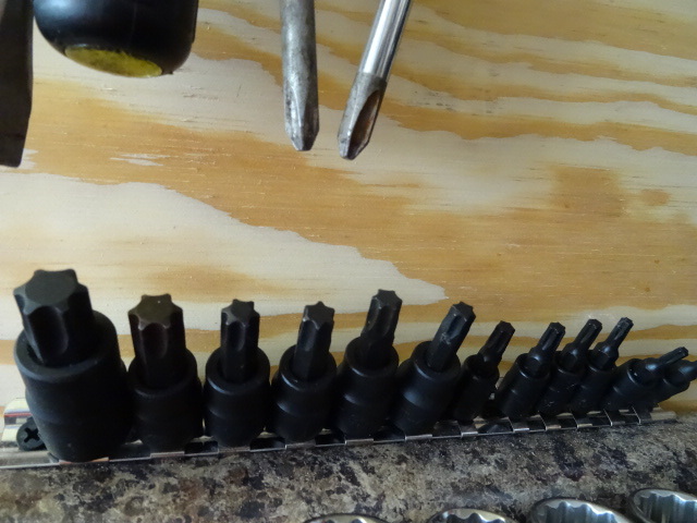 lot 70 image: Torx Bit Socket Set