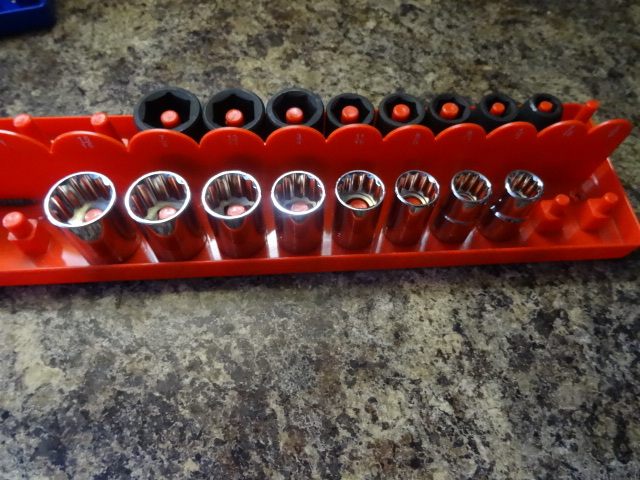 lot 72 image: Misc Sockets