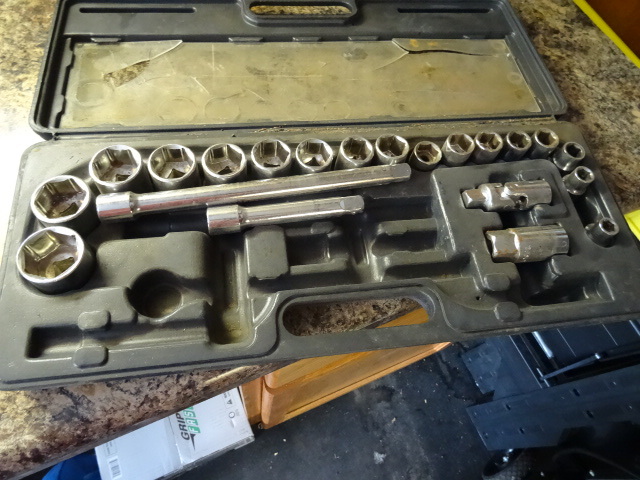 lot 75 image: 12 Drive  6 Pt. Socket Set