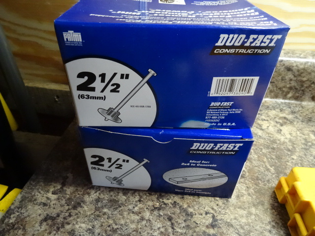 lot 124 image: Duo Fast 2 12 Concrete Fasteners