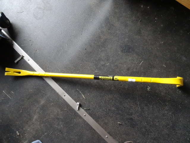 lot 162 image: New Stanley Fatmax 36 Pry bar