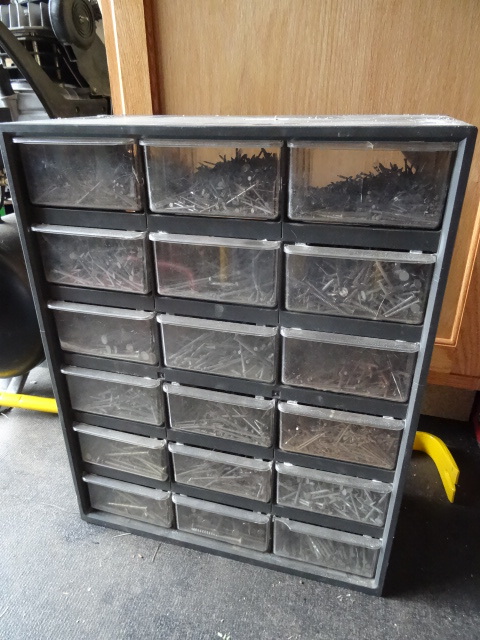 lot 164 image: 18 Drawer Hardware Bin Full of Nails
