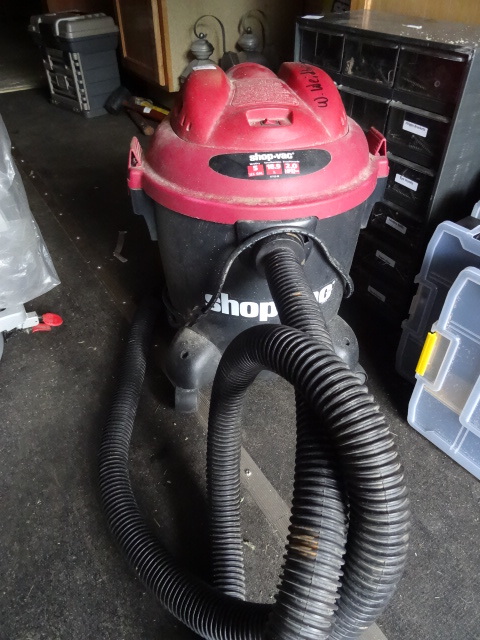 lot 168 image: 5 Gal. Shop Vac