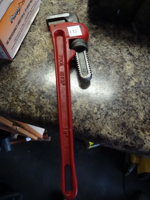 lot 175 image: 18 Pipe Wrench