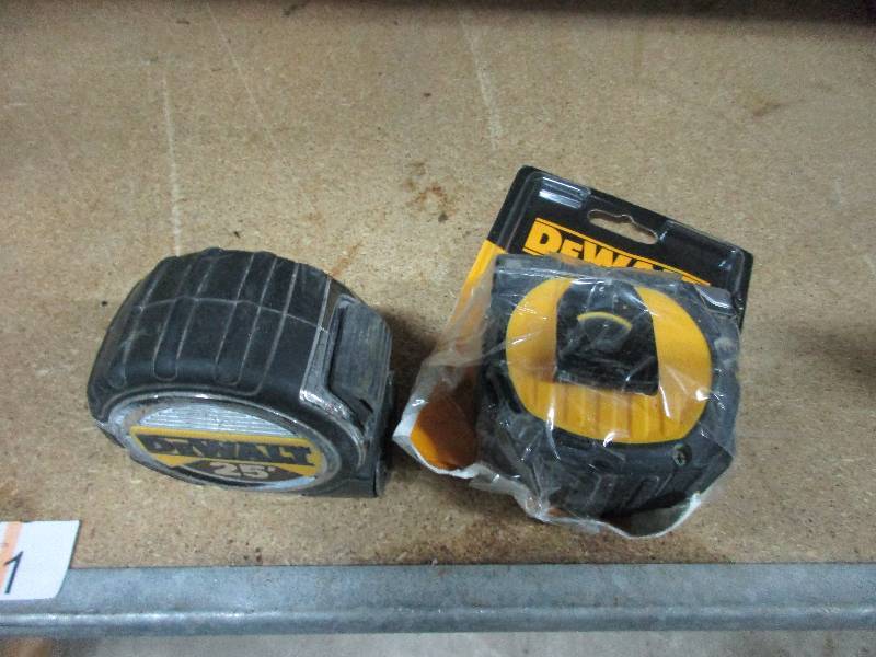 2 Tape measures