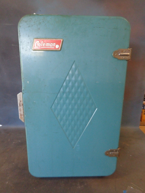 lot 3 image: Coleman cooler