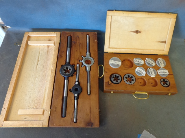 lot 11 image: pipe threading dyes