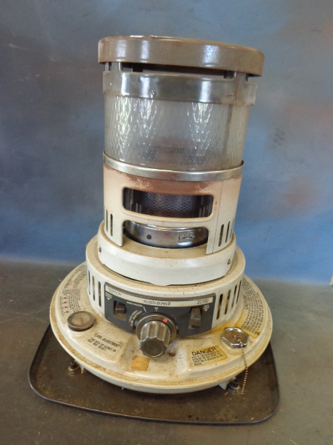 lot 30 image: Kerosene Heater