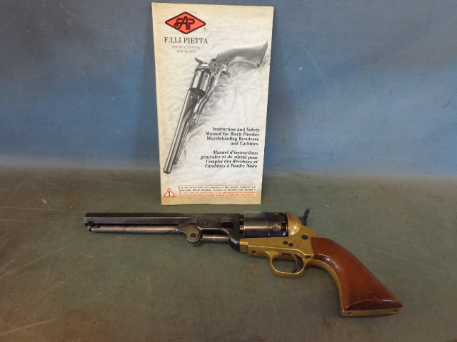 lot 38 image: Black Powder Pistol