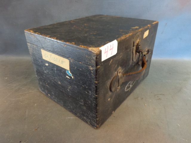 lot 44 image: Wooden Box