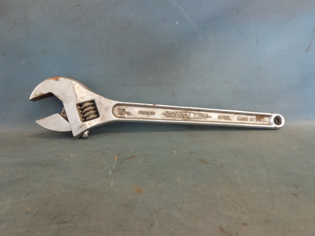 lot 62 image: 15 Crescent Wrench