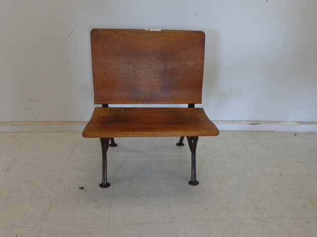 lot 77 image: Brench