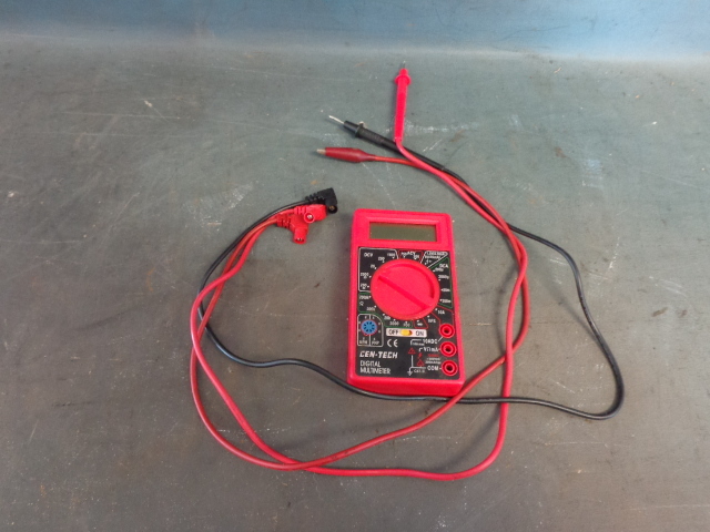 lot 91 image: Voltage meter