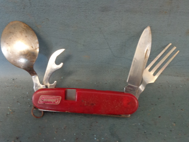 lot 110 image: Coleman Camp Knife