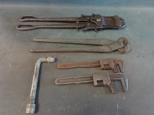 lot 142 image: Tools