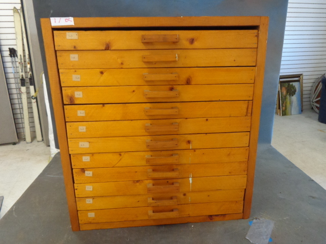 lot 172 image: Wooden Organizer