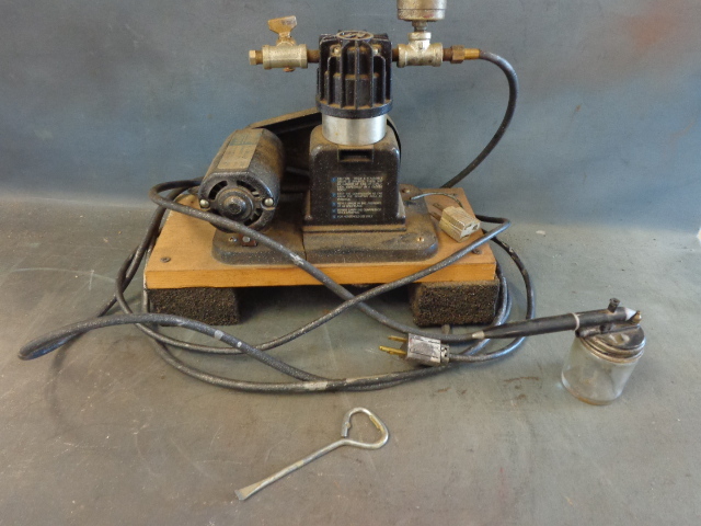 lot 173 image: Miller Electric Painter