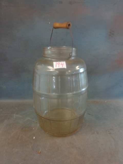 lot 194 image: Glass Container