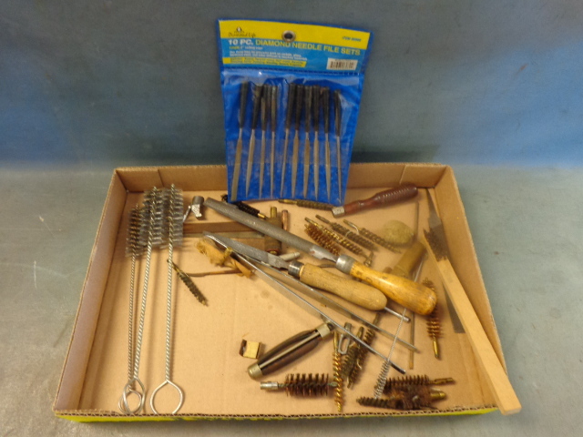 lot 209 image: Gun Cleaning Tools