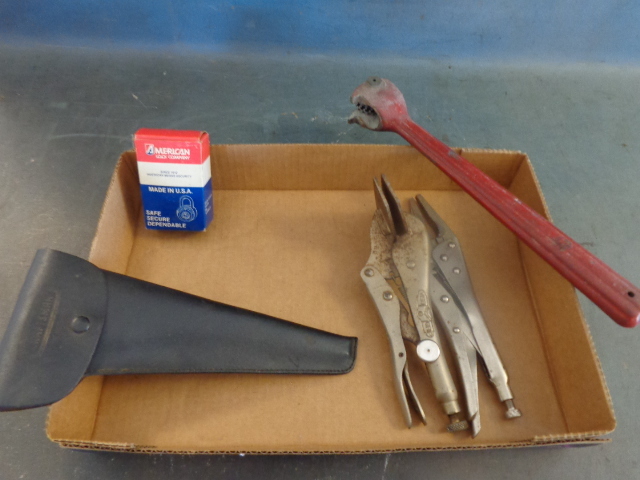 lot 221 image: CaliberVise grips