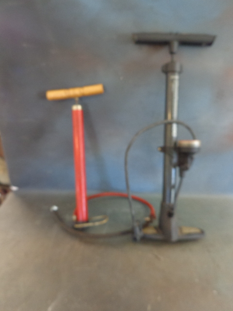 lot 228 image: Tire Pumps