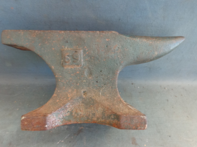 lot 242 image: Anvil