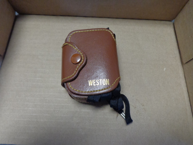 lot 262 image: Exposure Meter and Film Speed