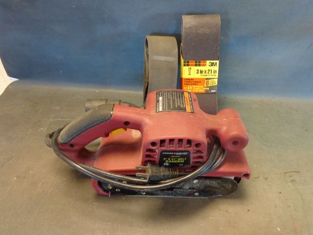 lot 274 image: Belt Sander