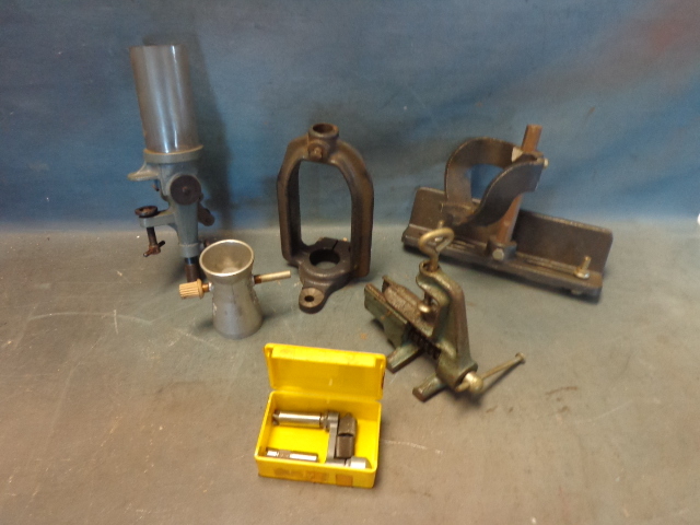 lot 279 image: Gun Reloading Parts