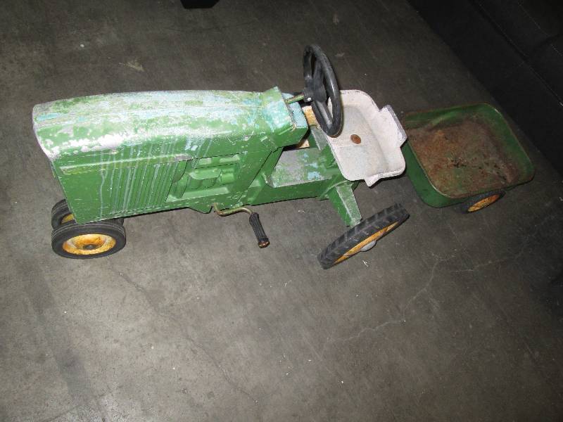 Toy John Deere Tractor