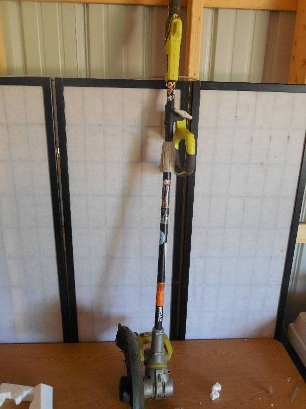 40-Volt Lithium-ion Cordless Attachment Capable String Trimmer