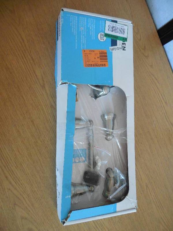 MOEN 3 PIECE BATH ACCESSORY KIT IN BANBURY