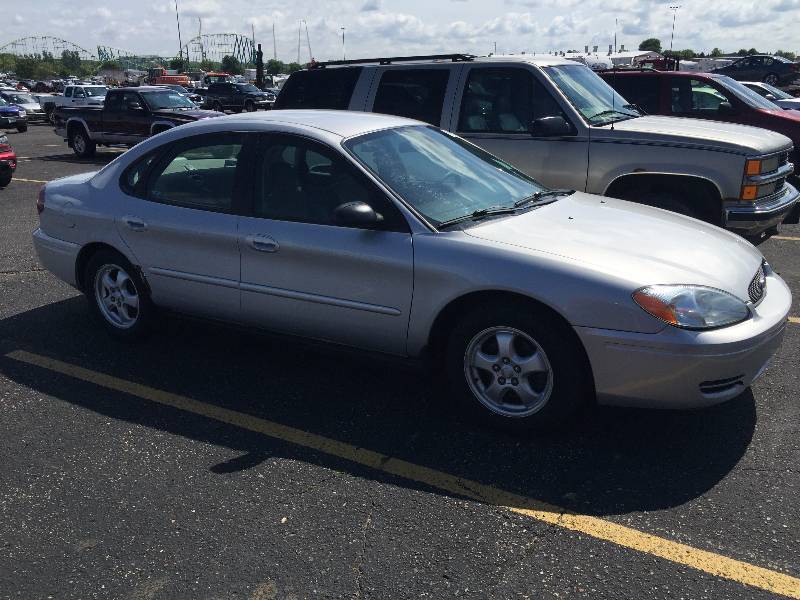 2007 Ford Taurus SE