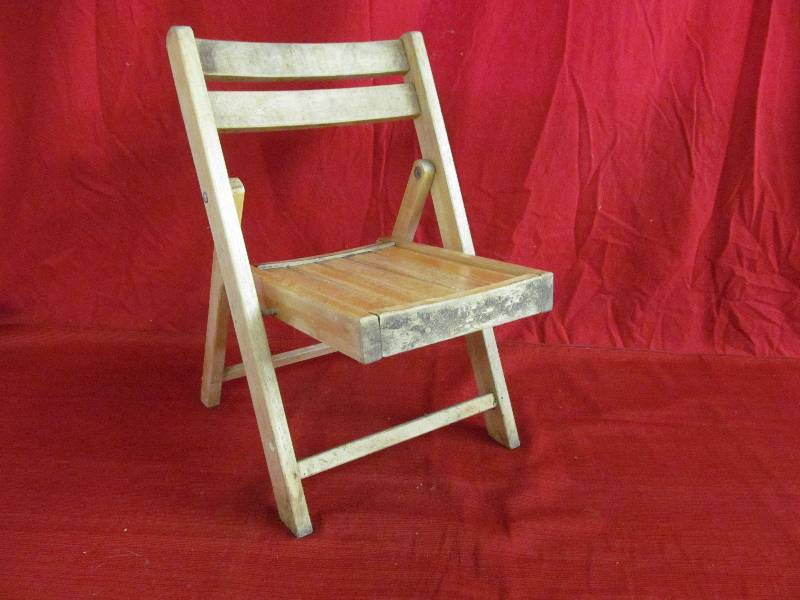 vintage childs lawn chair
