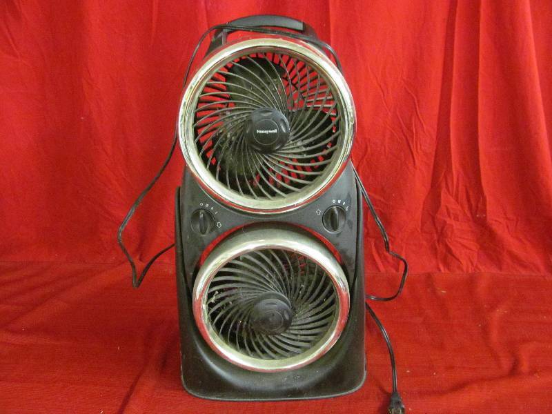 Honey well dual fan