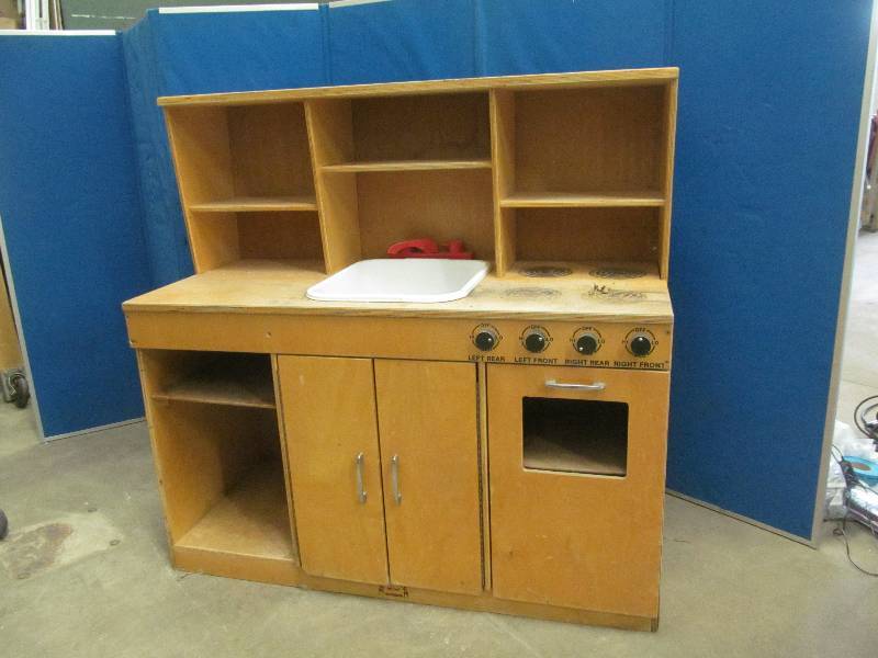 play kitchen
