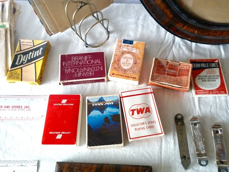 lot 22 image: Smorgasbord of Interesting Vintage & Historical  Memorabilia