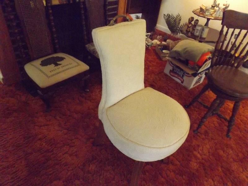 White Deco Lines Chair