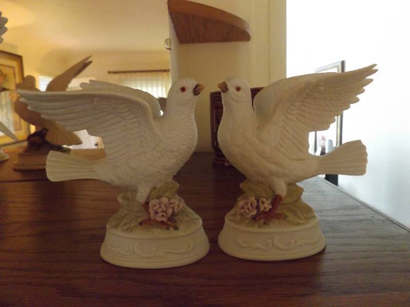 Napcoware Ceramic Love Birds